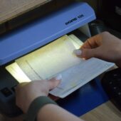 На Закарпатті чоловік намагався перетнути кордон за паспортом з підробкою