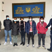 За 500 метрів до кордону на Закарпатті затримано чотирьох нелегалів