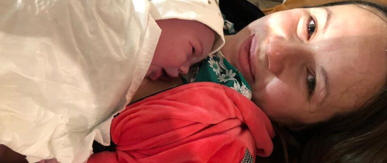 Народився під час війни: в одному із бомбосховищ жінка народила маленького українця