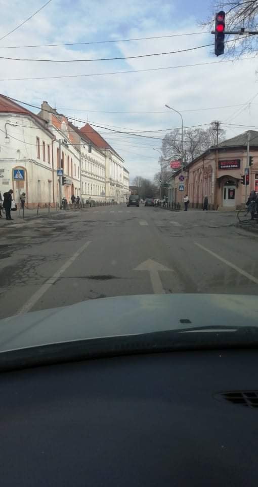 У Закарпатській області ситуація спокійна, але вулиці порожні