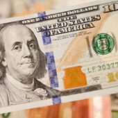 Експерт дав прогноз, яким буде долар цього тижня