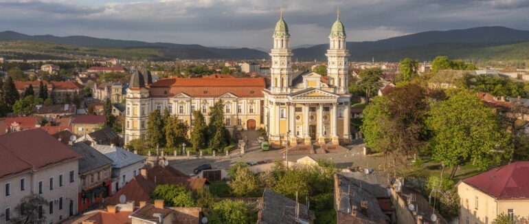 Змагатимуться за звання кращої: дві світлини Закарпатської області увійшли до ТОП-10 фотоконкурсу