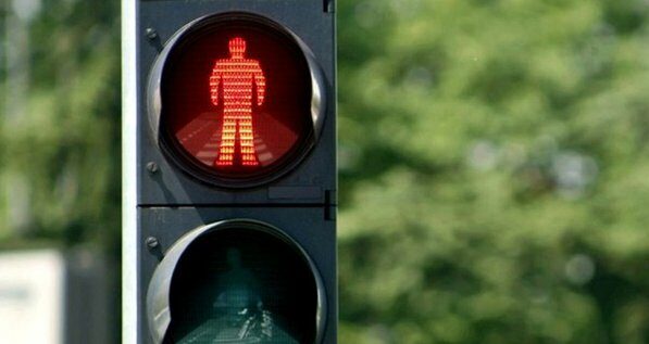 Постраждали світлофор та система вуличного освітлення: ДТП в Берегові