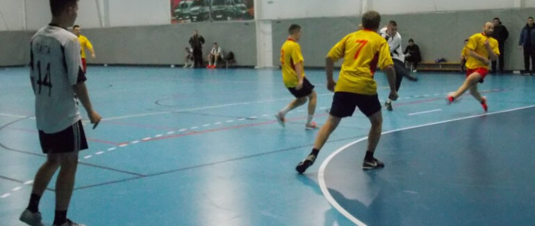 У Берегові тривають поєдинки першості ЗУІ з футзалу
