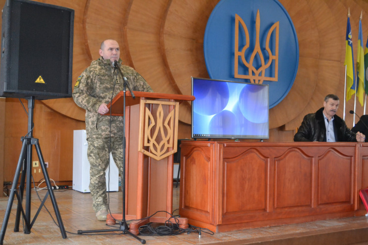 Територіальна оборона: Тячівська райрада передала 100 тисяч грн і 2 автомобілі