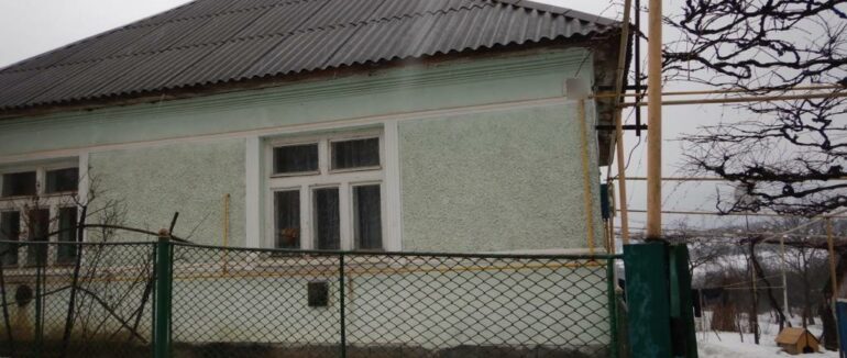 На Мукачівщині 37-річний чоловік вбив вітчима та намагався вбити бабусю