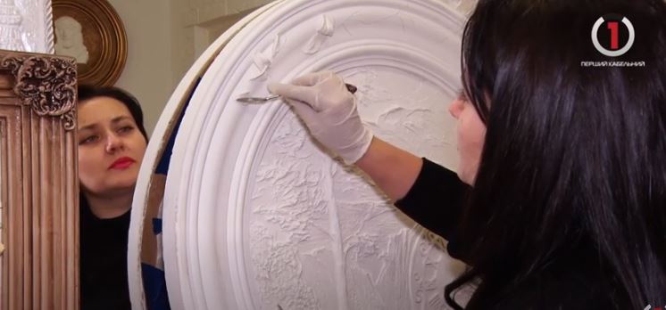 Із звичайного гіпсу – справжні шедеври: унікальна історія закарпатської родини із Тячівщини (ВІДЕО)