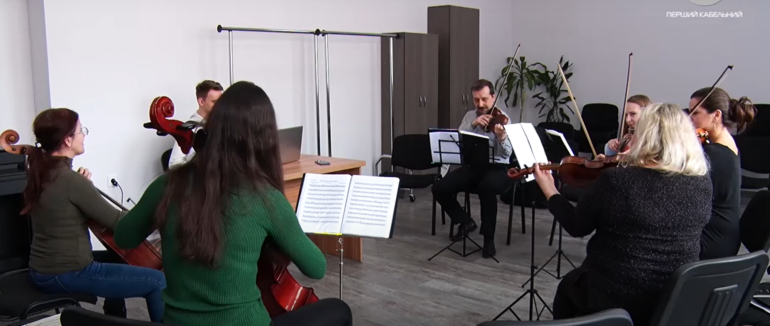 Грандіозний концерт до 8 березня: Сергій Добош разом зі оркестром готуються до музичного заходу (ФОТО; ВІДЕО)