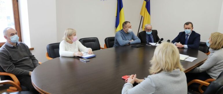 В Ужгороді ще на тиждень продовжили дистанційне навчання