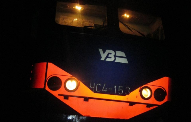 Поїзд “Київ – Чоп” насмерть збив чоловіка