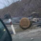 Аварія на Берегівщині: автівка перекинулася в кювет