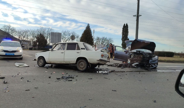 аварія, ДТП, легковики, Мукачево, кільце