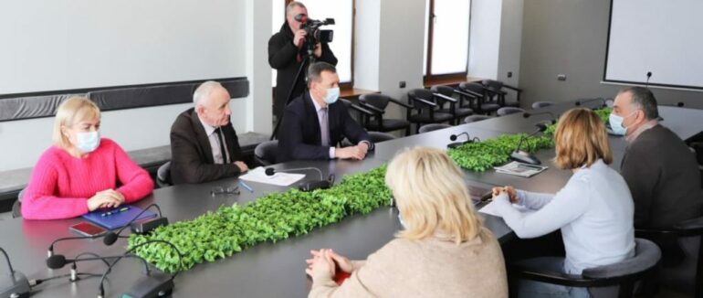 Учні 5-11 класів ужгородських шкіл наступного тижня ще навчатимуться дистанційно