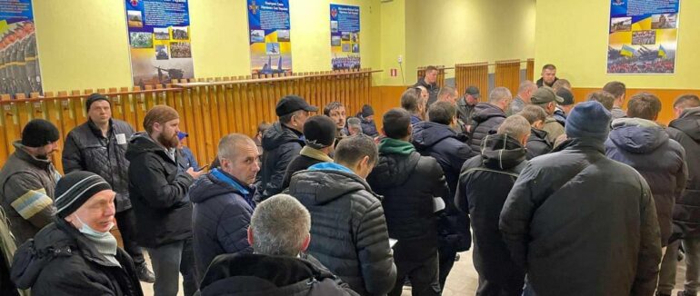 ТЦК не відмовляються приймати громадян: закликають з порозумінням віднестись до черг