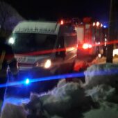 За ніч два рази викликали на допомогу: у селі на Хустщині “швидка” потрапила у снігову пастку