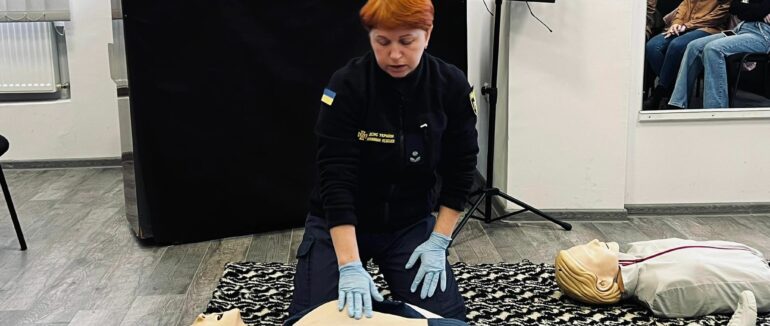 Мукачівців вчили надавати першу домедичну допомогу