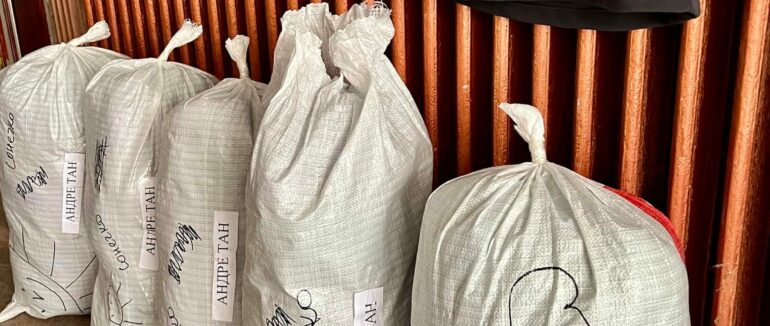 Відомий дизайнер Андре Тана відправив гуманітарну допомогу закарпатському батальйону “Сонечко”