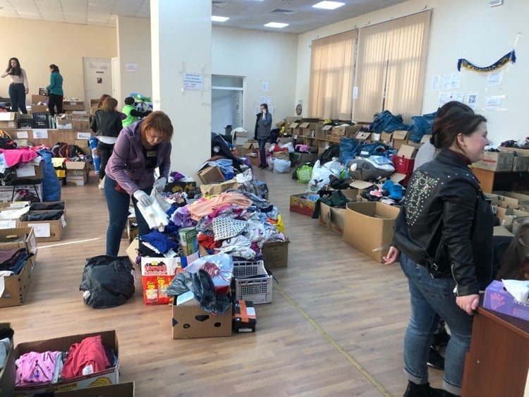 Кожного дня Пункт прийому та видачі Мукачева допомагає понад 600 переселенцям