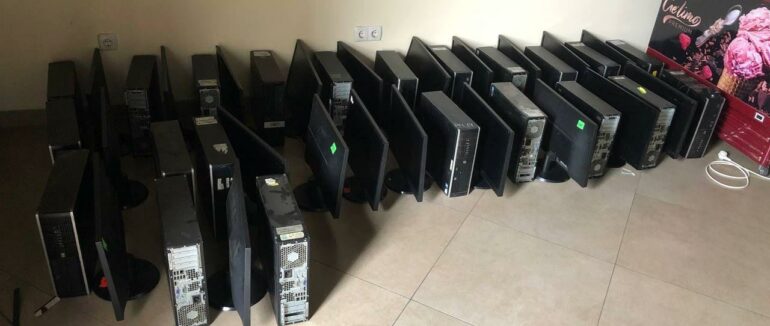 У Мукачеві поліція виявила дві працюючі ігротеки: відвідувачів відправили у військкомат