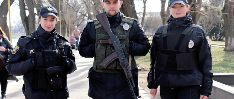 На Закарпатті поліція працює цілодобово та у посиленому режимі