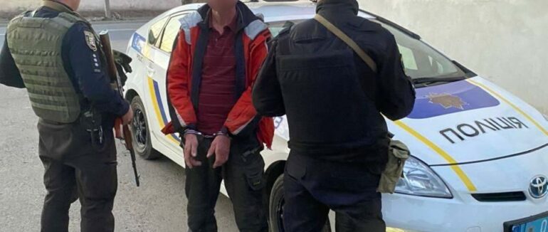 В Ужгородському районі чоловік викрав з крамниці гроші, які збирали на допомогу дитині