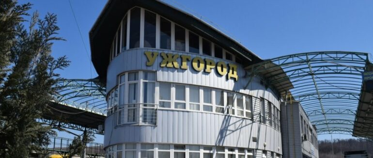 На Закарпатті затримали п’ятьох чоловіків, які намагалися незаконно перетнути кордон