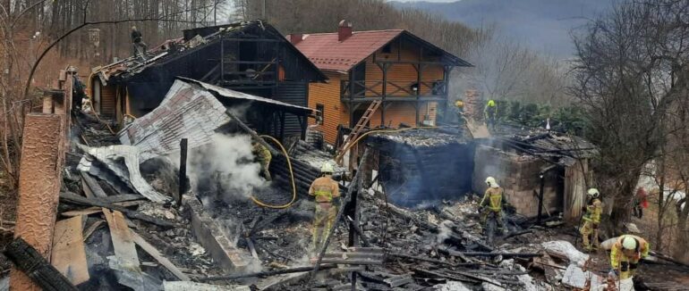 На Закарпатті горів дерев’яний житловий будинок