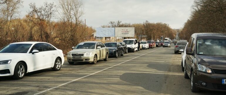 Понад 21 тисяча людей за добу виїхали з України через закарпатські кордони