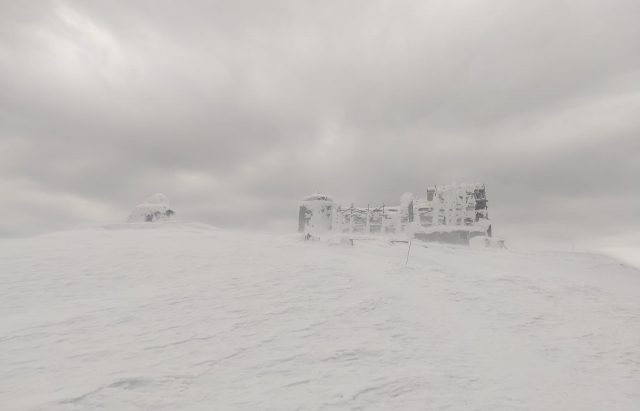 На високогір’ї Карпат досі засніжено та температура -9