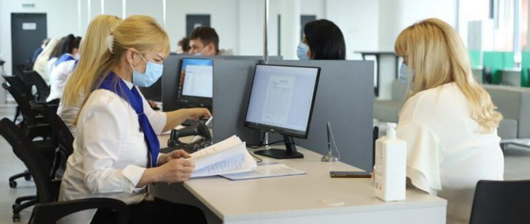 Вже 4,3 тисячі переселенцям надали допомогу у ЦНАПах Закарпатської області