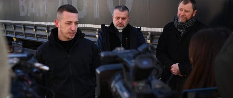 Сьогодні 22 тонни ліків та продуктів харчування відправляють до Харкова із Закарпаття