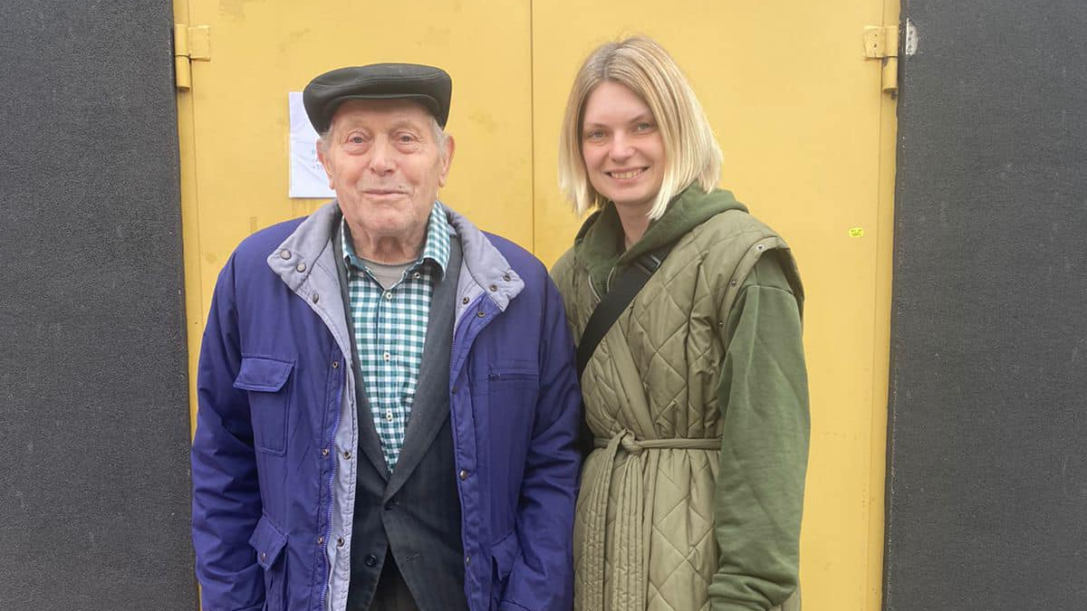 У Луцьку 84-річний дідусь всіма силами зібрав кошти для української армії
