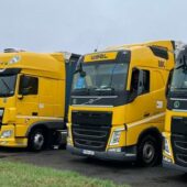 На Закарпаття з Угорщини привезли 4 вантажівки гуманітарної допомоги