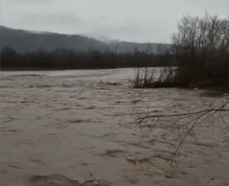 Будівництво нової ділянки газопроводу: працівники “Закарпатгаз” ліквідовують аварію на Тячівщині (Відеокоментар)