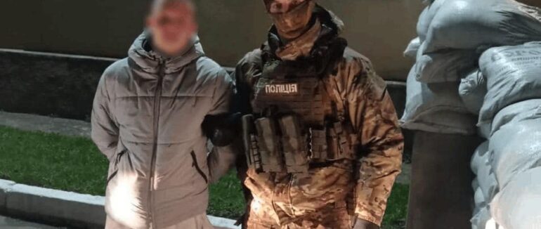 На Закарпатті затримали продавця наркотиків зі злагодженою клієнтською базою