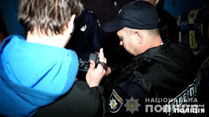 27-річний шахрай замість житла відправляв переселенців на кладовище на Закарпатті