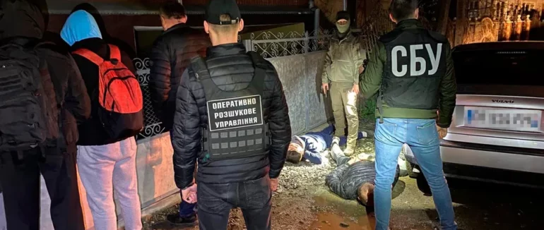 На Закарпатті розкрили схему переправки за кордон чоловіків призовного віку