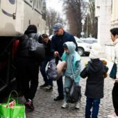 Закарпаття відправило в Болгарію дітей та жінок