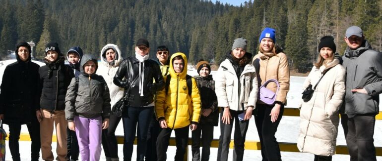 Похід до Синевиру: у нацпарку на Закарпатті переселенцям організували екскурсії