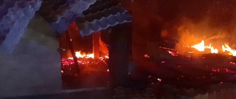 Загоряння побачив сусід: подробиці нічної пожежі на Тячівщині
