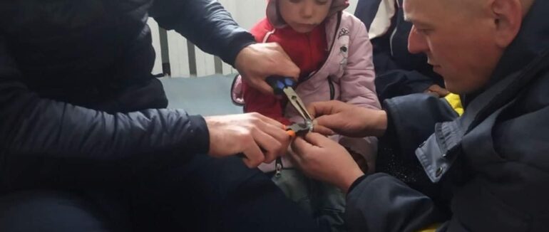 «Володар перснів»: у Сваляві рятувальники допомогли 7-річній дитині зняти кільце з пальця