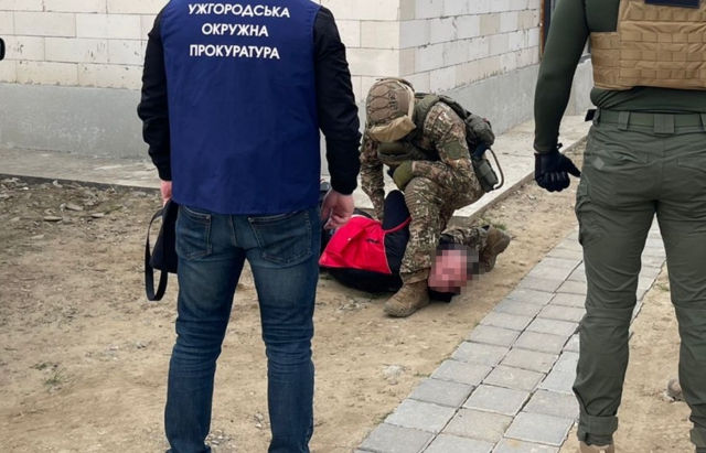Закарпатців та харків’янина, які переправляли “ухилянтів”, взяли під варту із заставою