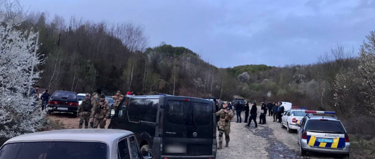 На Закарпатті у лісі заблукав 4-річний хлобчик: до пошуках задіяли 87 чоловік