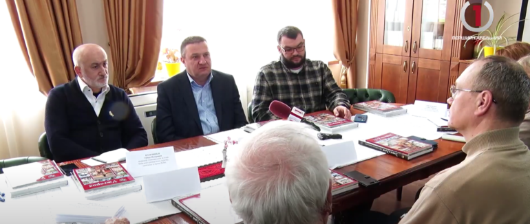 «Вчені допомагають вченим»: в УжНУ відбувся круглий стіл із викладачами-переселенцями (ВІДЕО)
