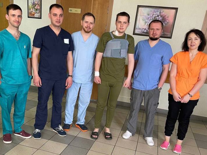 Українські хірурги дістали кулю із серця 20-річного воїна та врятували його життя
