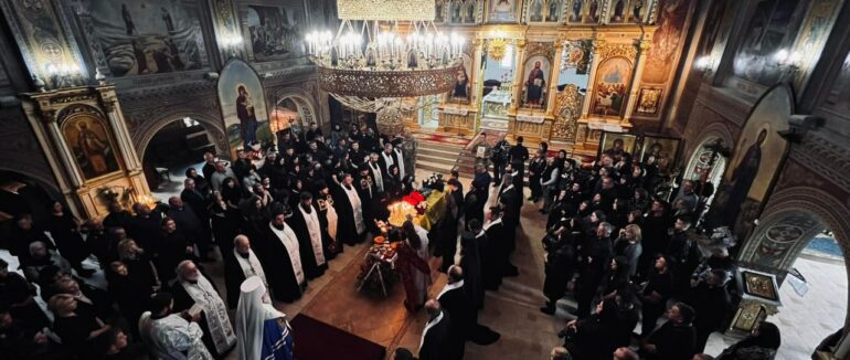 У Мукачеві попрощалися з полеглим на війні Романом Цендрою