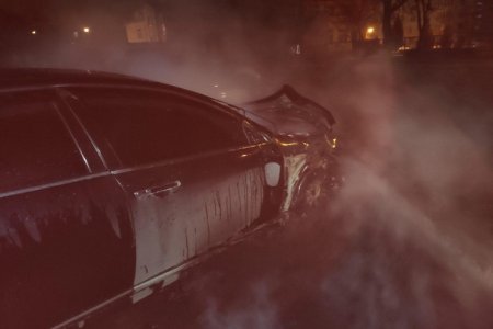 На Мукачівщині горіла іномарка, на гасіння залучалися рятувальники