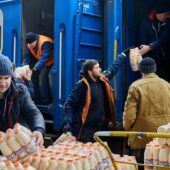 188 вагонів гуманітарної допомоги з початку війни у зону бойових дій направили із Закарпаття