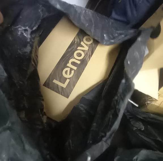 На закарпатському кордонні затримали водія автобуса з не задекларованими ноутбуками