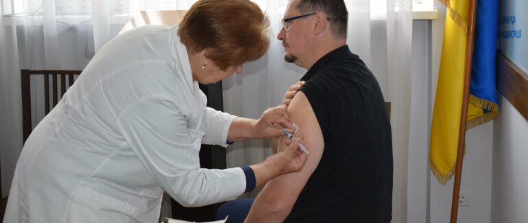 На Рахівщині триває вакцинація дорослих від дифтерії та правця
